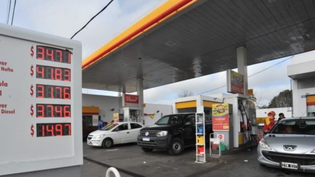en medio de la incertidumbre por el dolar, otra vez aumento la nafta