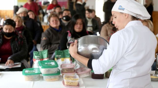 daran talleres gratuitos de cosmetica, cocina y arte con salida laboral en la plata
