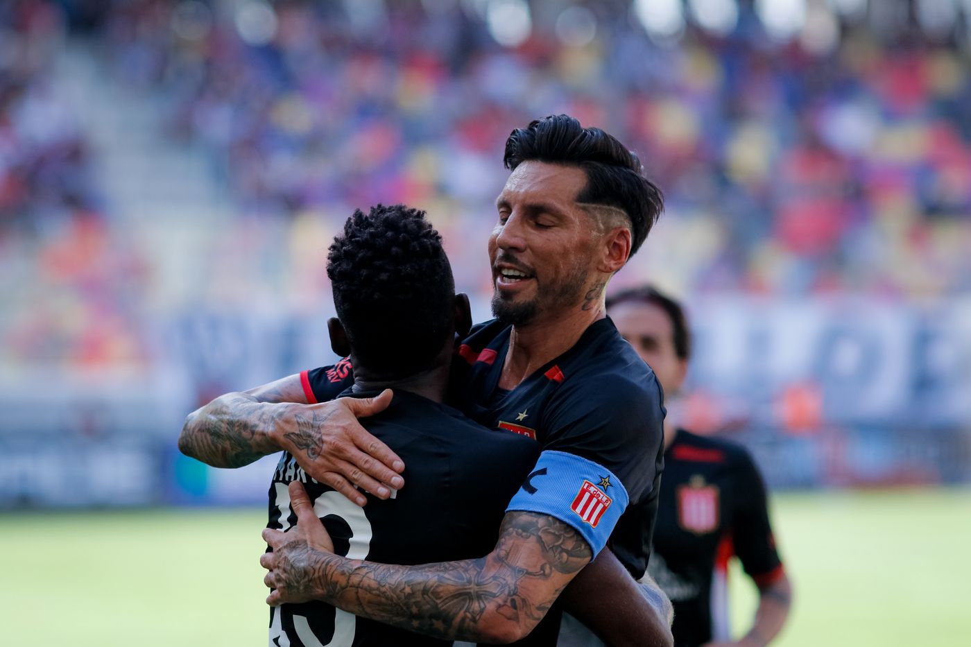 Estudiantes Central Córdoba festejo Manyoma Sosa.jpg