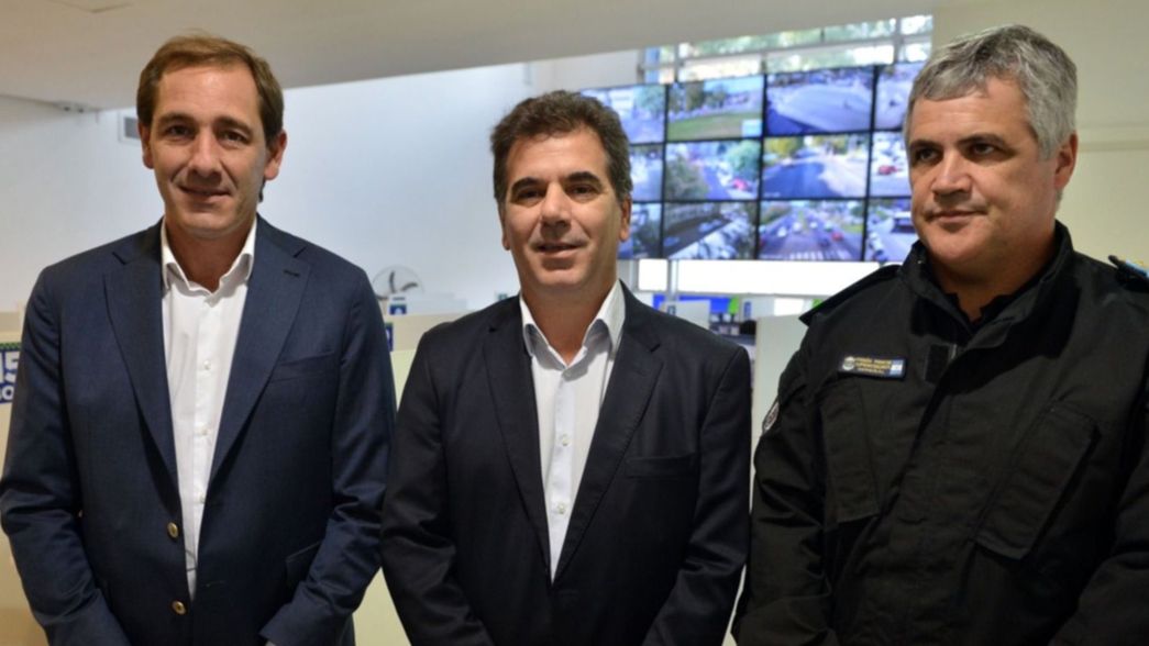 Garro y Ritondo visitaron el Centro de Operaciones y Monitoreo: Un antes y después para los platenses