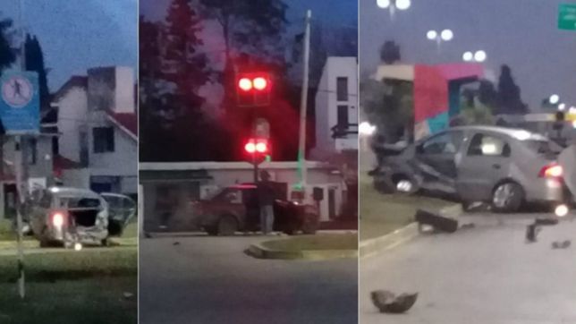 terrible choque entre dos autos en camino centenario