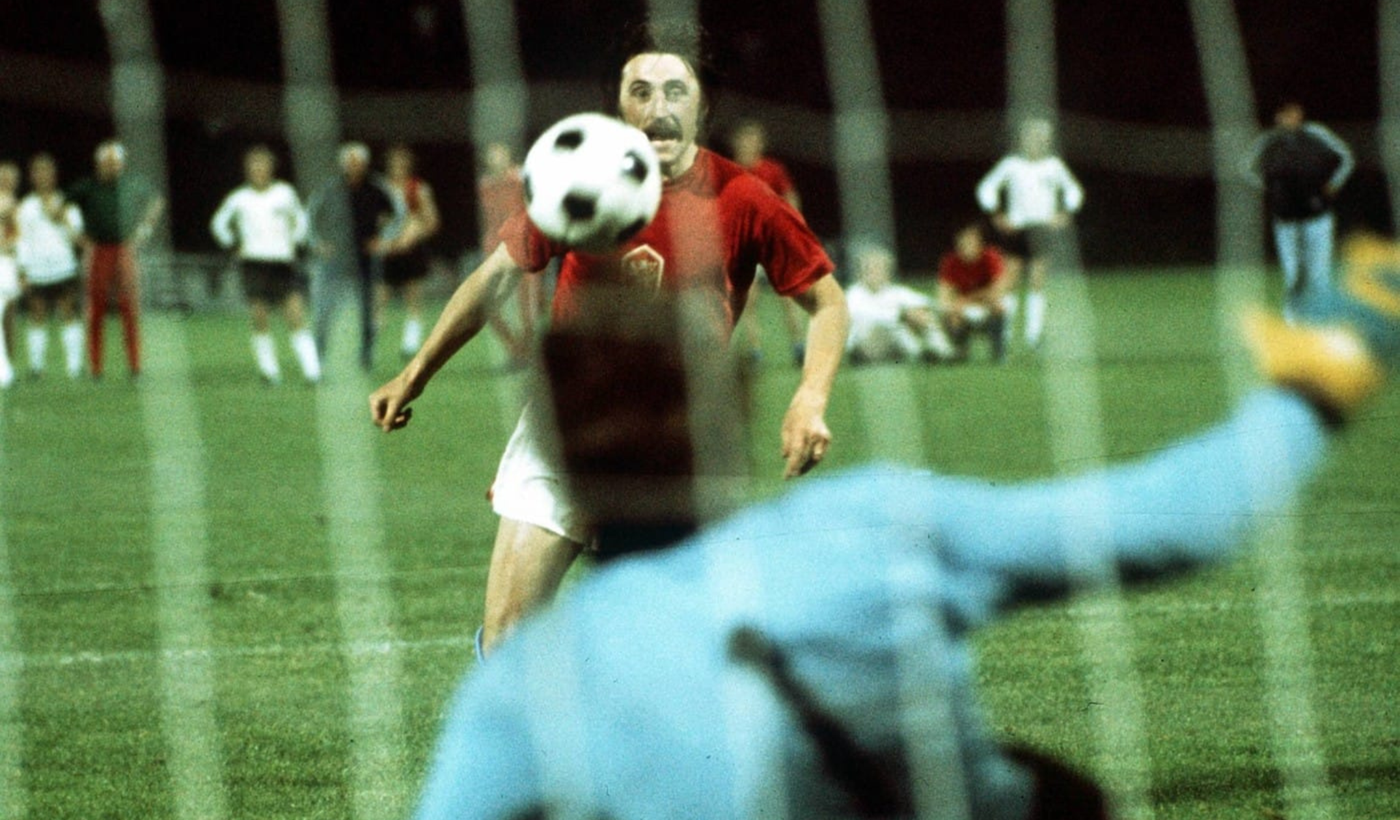 El histórico penal Panenka para Checoslovaquia ante Alemania.