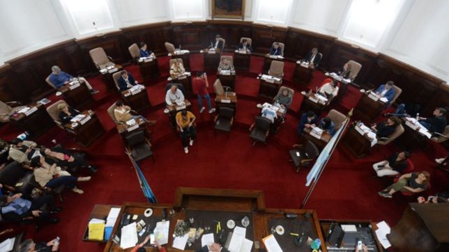 la campana se colo en el concejo y complico el tratamiento de la rendicion de cuentas