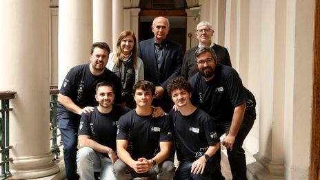 Un equipo de la UNLP logró una mención de honor en la competencia de programación más prestigiosa del mundo