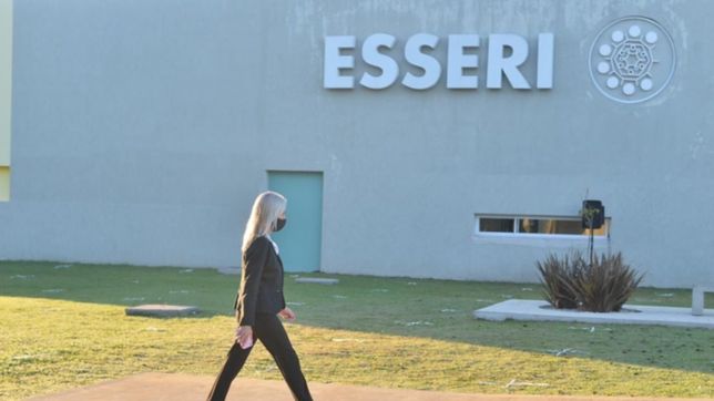 la justicia platense se declaro incompetente y rechazo el amparo del colegio esseri