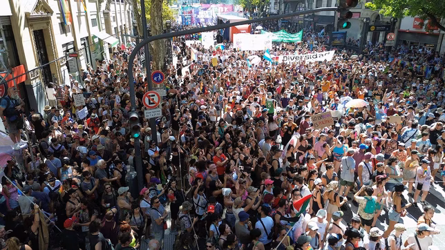 miles de personas coparon las calles de capital federal en la marcha antifascista y antirracista