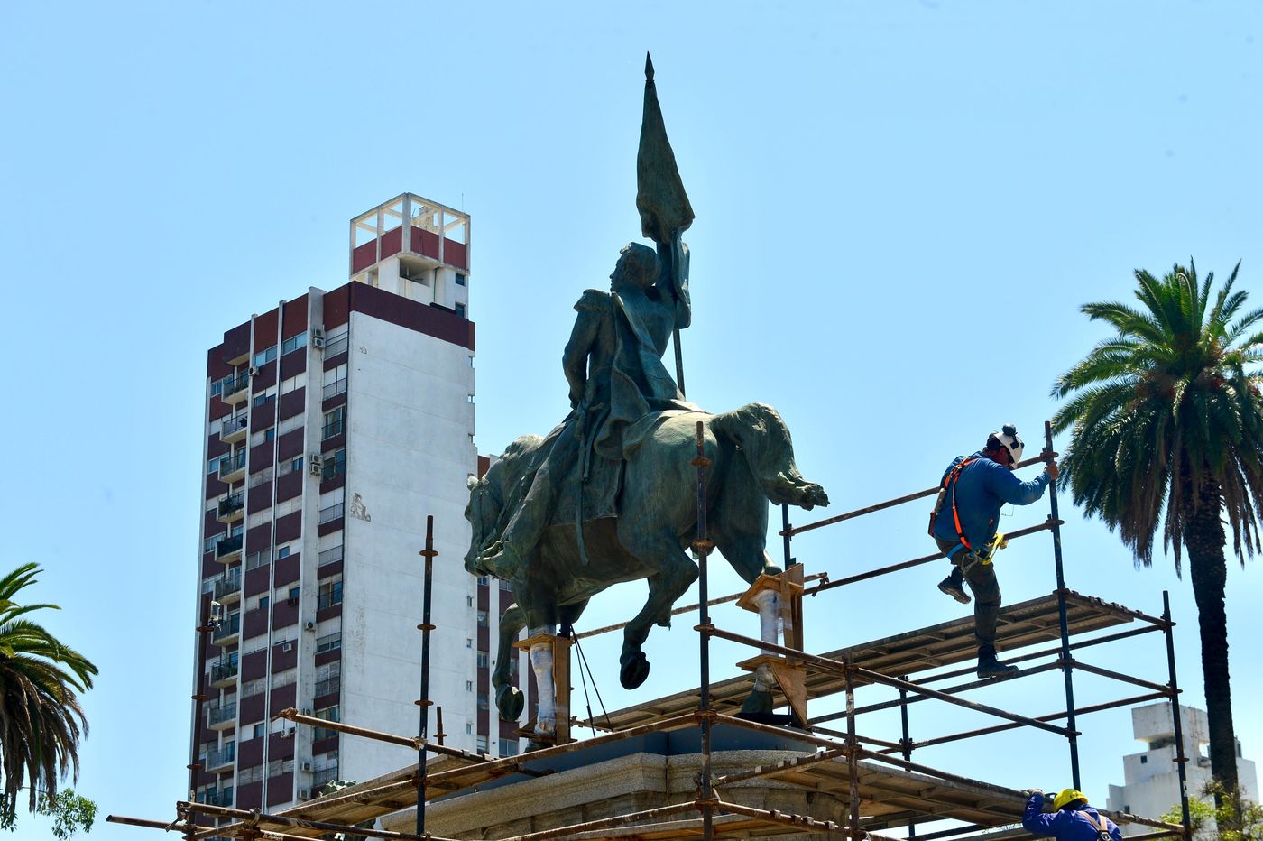 Estatua de Plaza San Martín (2).jpeg