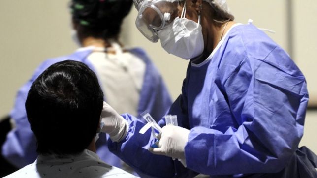 tras cinco semanas, bajaron los casos de covid en argentina