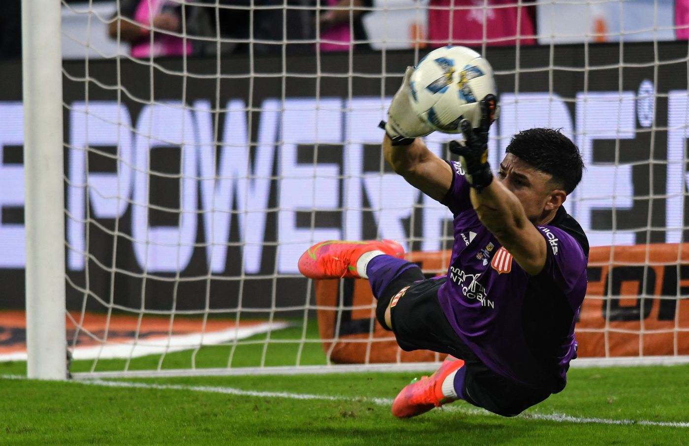 Estudiantes Campeón Vélez Final Copa de la Liga Mansilla penales.JPG