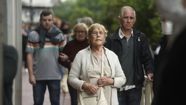 como acceder al reintegro del 15% por pagar con debito para jubilados y pensionados