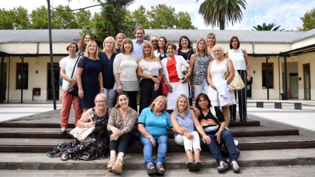 el intendente reconocio el rol destacado de mas de 20 mujeres de la plata