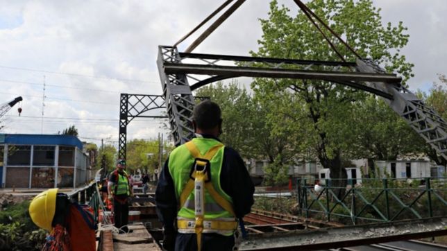 avanzan las obras de renovacion en el puente levadizo de ensenada
