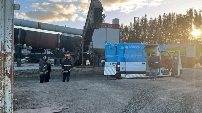 exploto la caldera de una hormigonera de la plata y trabajador sufrio quemaduras