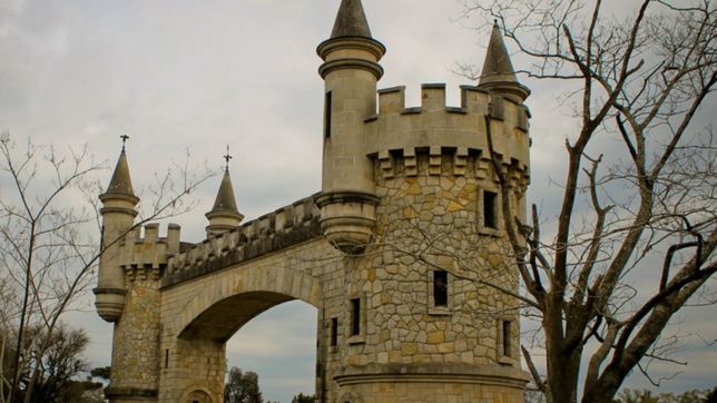 aseguran que el parque pereyra esta en peligro por los basurales y los incendios