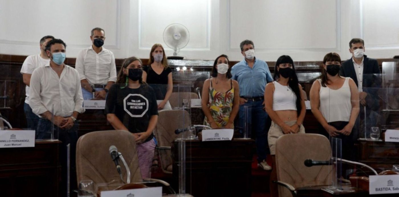 1640989386127.jpg?x=121&y=208&width=1279&height=640&rotate=0&scaleX=1&scaleY=1&ow=1500&oh=996&&cw=1920&ch=950