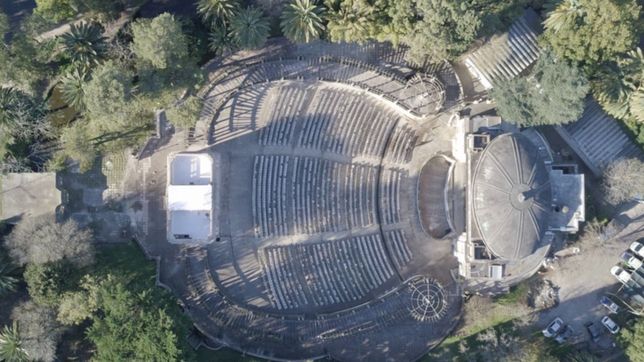 la puja por el teatro del lago podria terminar en la justicia