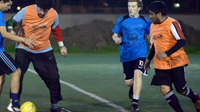 las canchas de futbol 5 de la plata ya contactan a quienes tenian turnos fijos para volver