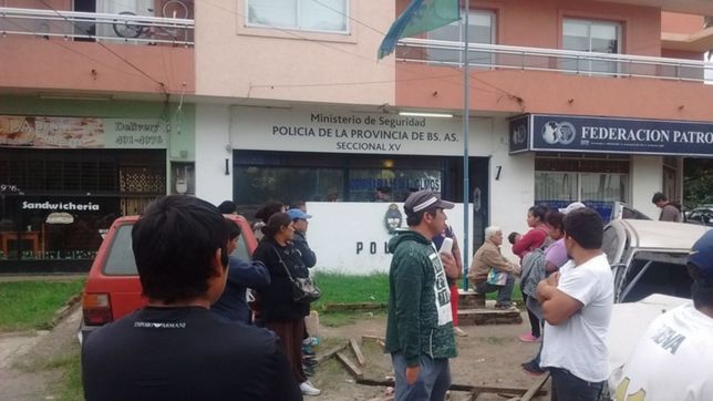 tension, usurpacion y desalojo: tres detenidos y mas de 50 involucrados