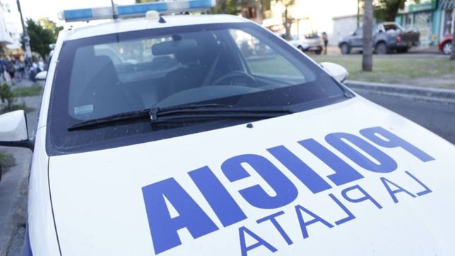 ataco a una mujer porque no le dio fuego y quiso golpear a los policias que lo detuvieron
