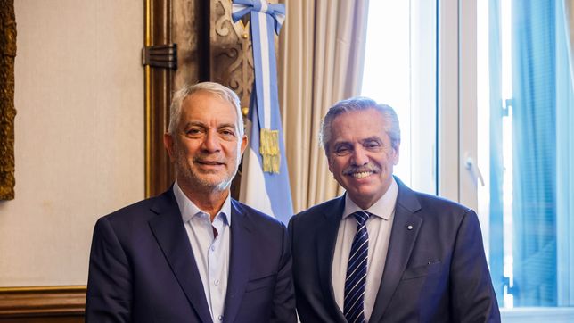 alberto fernandez felicito a julio alak en redes