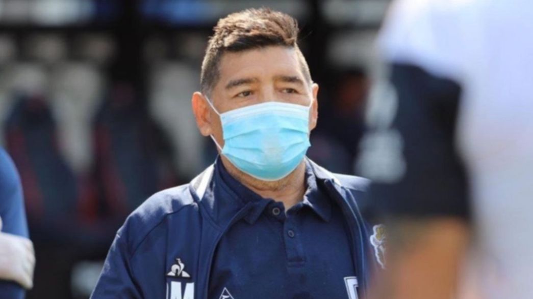 Maradona evoluciona muy bien y está en condiciones de irse, pero se quedará un día más