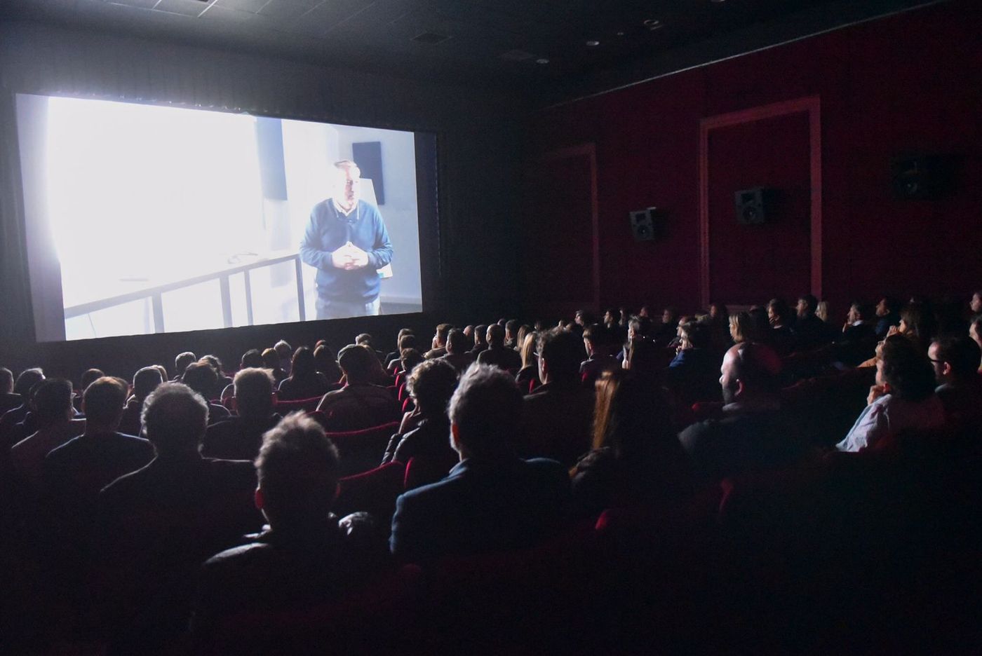 Documental Enfrentando la tormenta (3).jpeg