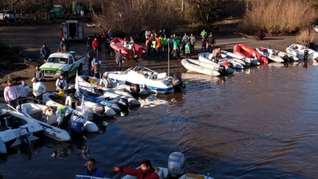 retomaron la busqueda de los pescadores perdidos en el rio de la plata y crece la angustia