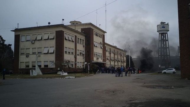 descuentos y falta de insumos: se reaviva el conflicto en el astillero rio santiago