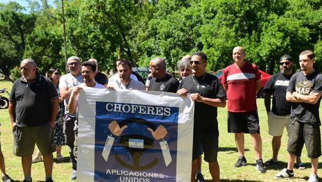 Los conductores de Uber, DiDi y Cabify iniciaron la protesta contra la baja de tarifas Los conductores de Uber, DiDi y Cabify iniciaron la protesta contra la baja de tarifas