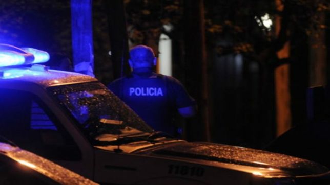 le apunto con un arma a una vecina, amenazo con matarla y cayo con droga en la plata