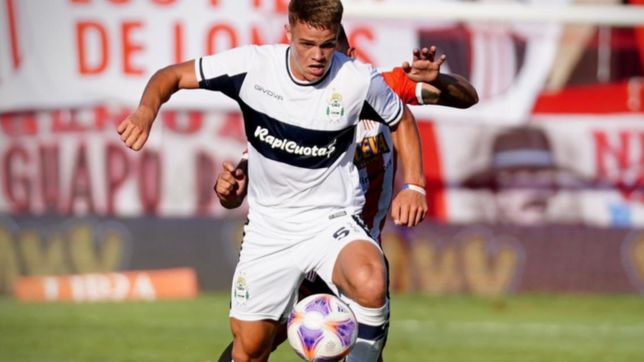 el lobo perdio ante barracas sin merecerlo y le anularon dos goles con polemica