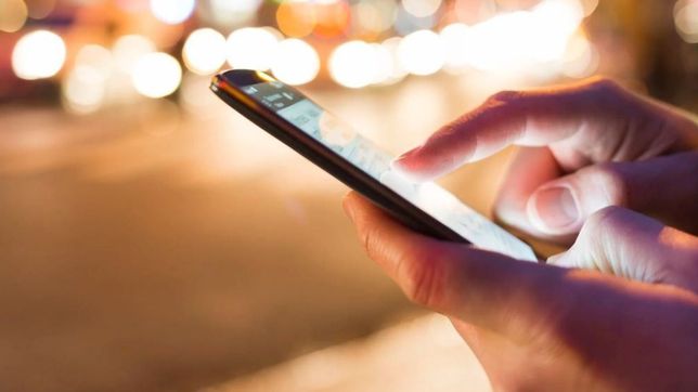 facebook revelo por que se cayo el sistema que tambien afecto a instagram y whatsapp