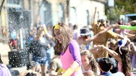 el barrio el mondongo celebra el carnaval 2025 con musica, baile y murgas el barrio el mondongo celebra el carnaval 2025 con musica, baile y murgas