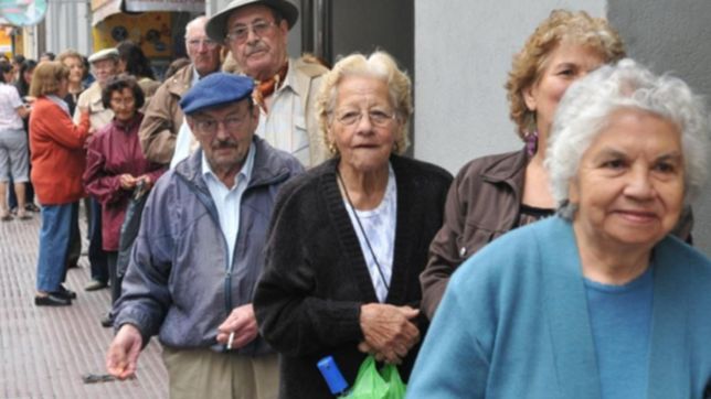 el gobierno estudia la posibilidad de aumentar la edad jubilatoria