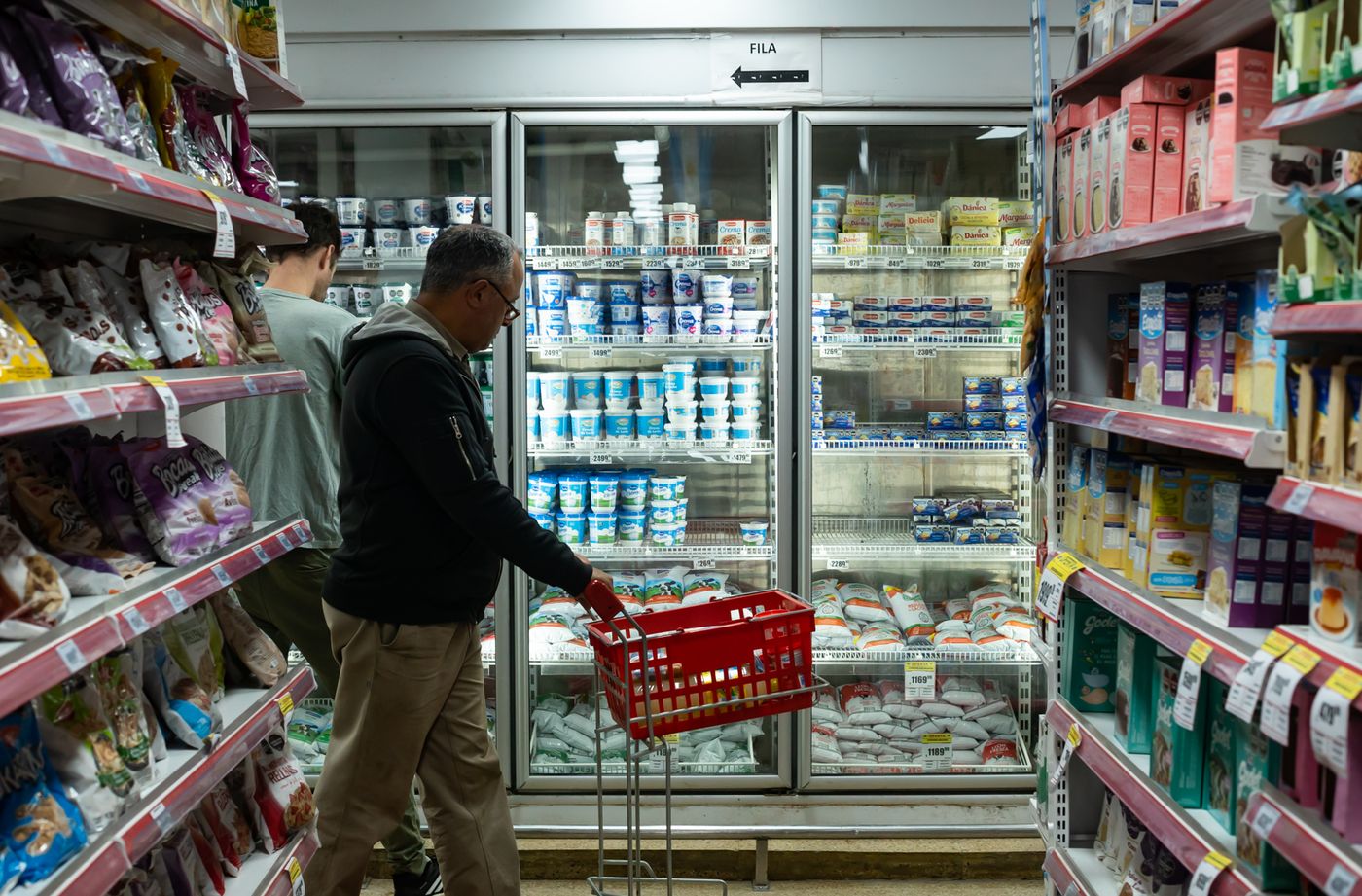 Los vecinos y los clientes del local en La Plata quedaron aterrorizados. La suma total de dinero que se llevaron los delincuentes fue de $1.200.000.