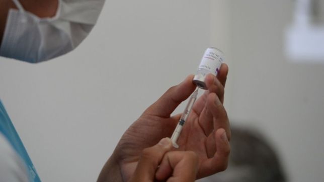 llega la noche de las vacunas: todas las postas de la plata, berisso y ensenada