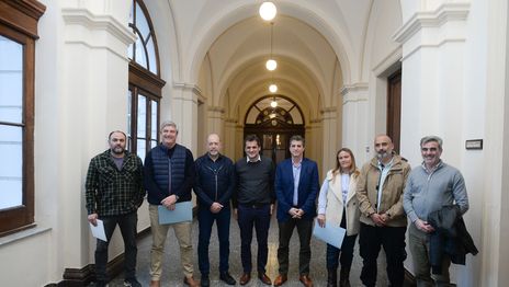 Firman un pacto en La Plata para garantizar una campaña respetuosa del espacio público