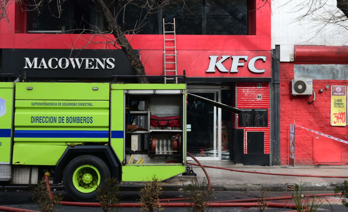 Incendio en KFC (2)