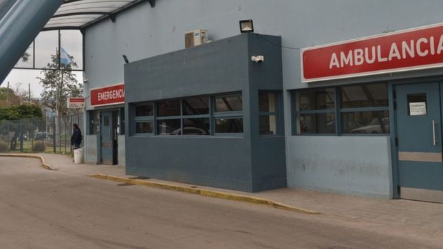 un albanil cayo desde el tercer piso de una obra en la plata y se salvo de milagro