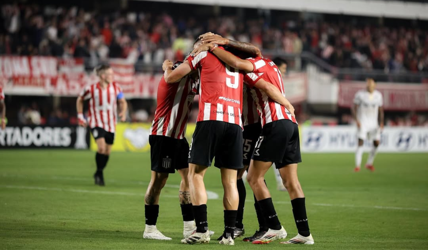 Estudiantes festejo gol