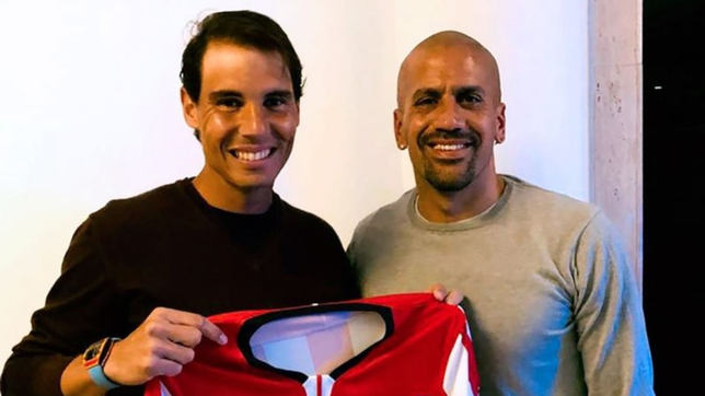 la relacion de rafael nadal con la plata y su preferencia por estudiantes