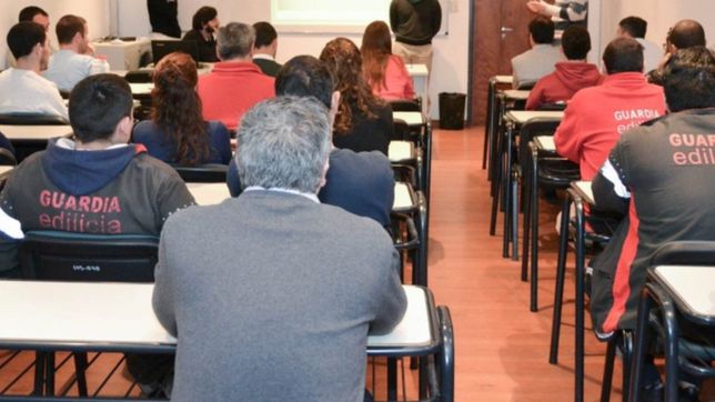 la unlp anuncio un plan para pasar a planta a 600 trabajadores no docentes