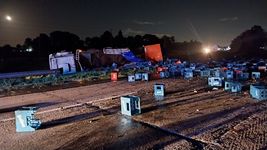 un camion repleto de cervezas volco en la plata un camion repleto de cervezas volco en la plata