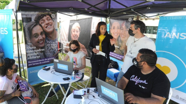 la anses confirmo cuando aumentaran las jubilaciones, la auh, la aue y los suaf