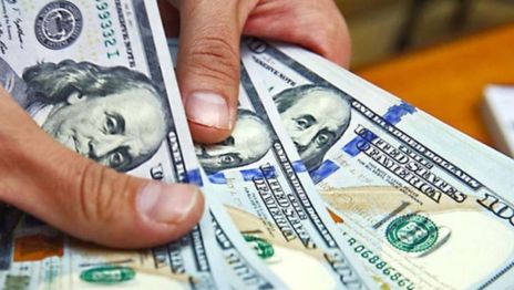 El dólar blue bajó 40 pesos en un día y cierra la semana más critica del año