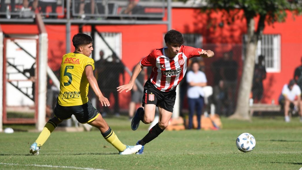 Axel Atum metió un golazo en la victoria de Estudiantes en la Copa Proyección