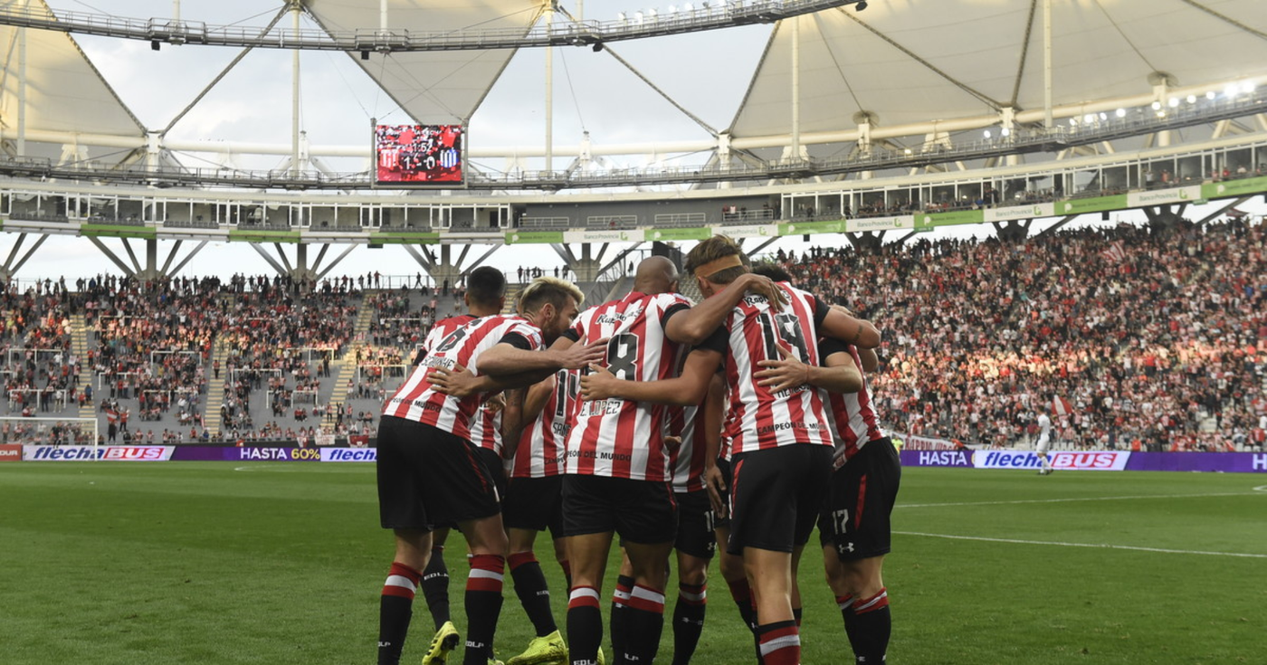 Estudiantes festejo 2019.png