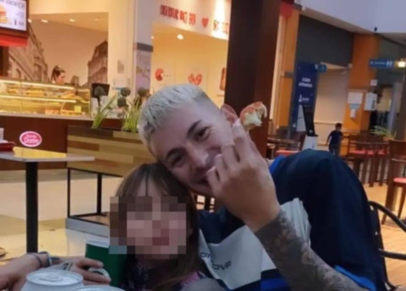 Kevin Gastón Mena tenía 28 años y una hija de 10 que viajaba con él cuando chocó en Punta Lara.
