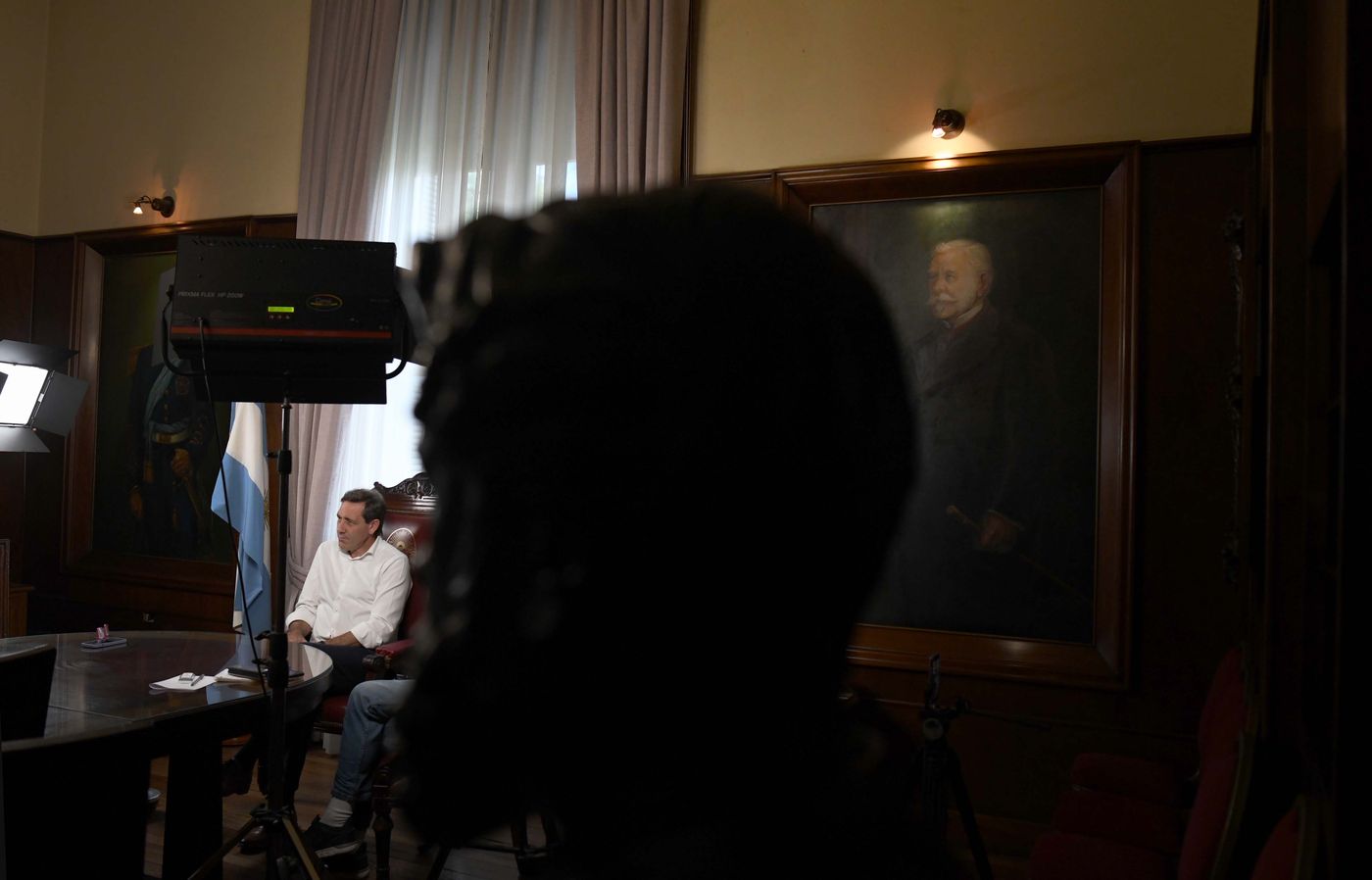 Julio Garro con 0221.com.ar en el Salón de los Acuerdos de la Municipalidad de La Plata