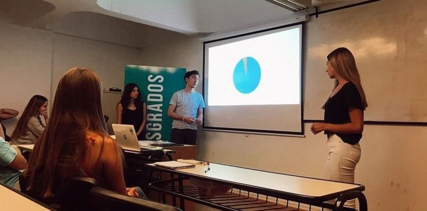 1590624821840.jpg?scaleX=1&oh=544&height=410&rotate=0&scaleY=1&ow=834&x=5&y=56&width=820&&cw=1920&ch=950